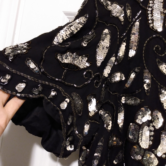 Lawrence Kazar Vintage Sequin and beaded Silk Top 2X - Picture 2 of 9